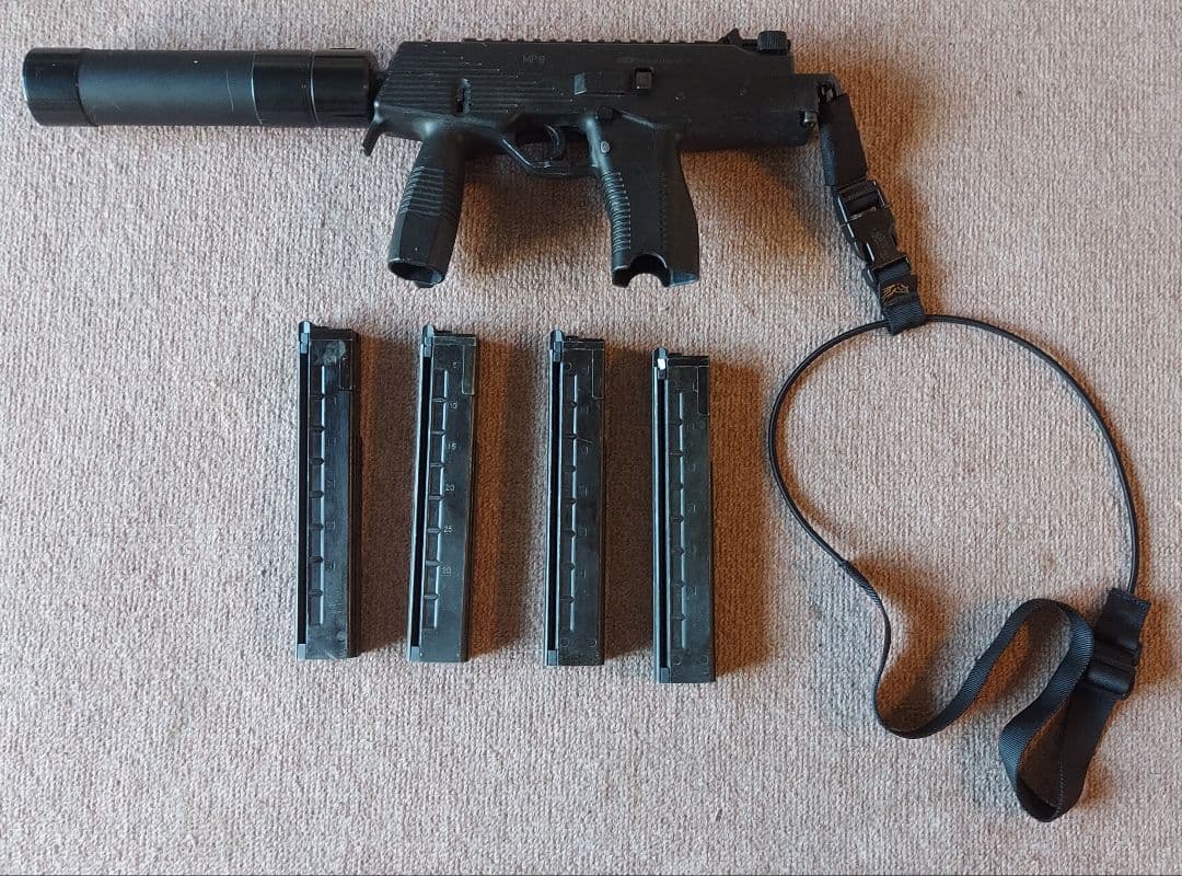 KSC MP9ガスガン　マガジン・サプレッサー・スリングセット(箱なし・現状品)