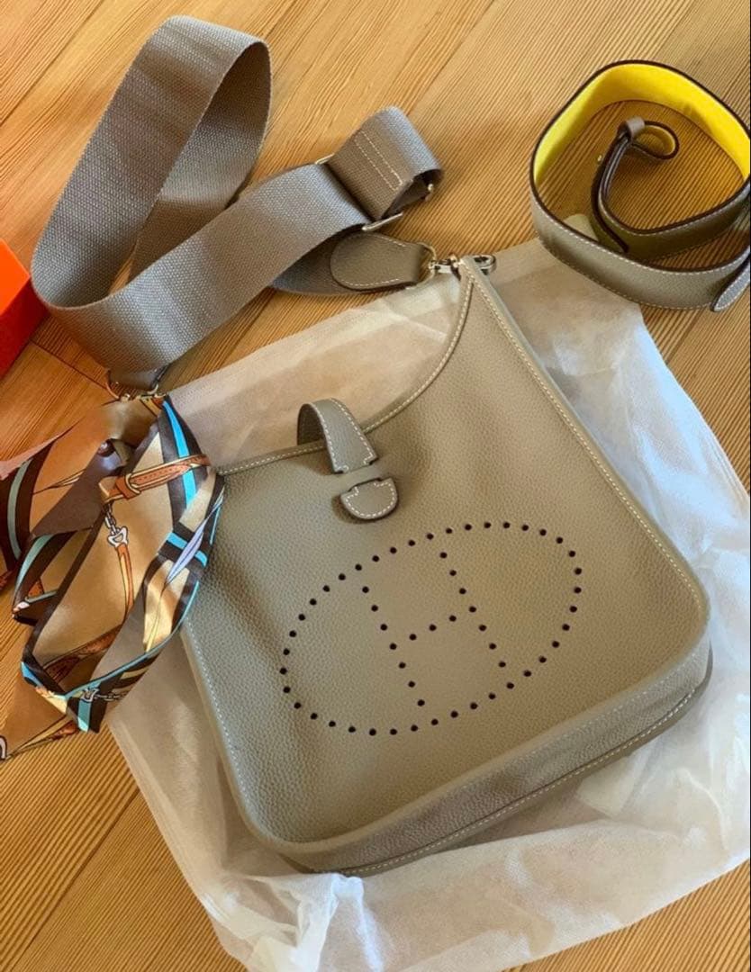 Hロゴ Hパンチング ショルダーバッグ ショルダー2本付き 最高級革