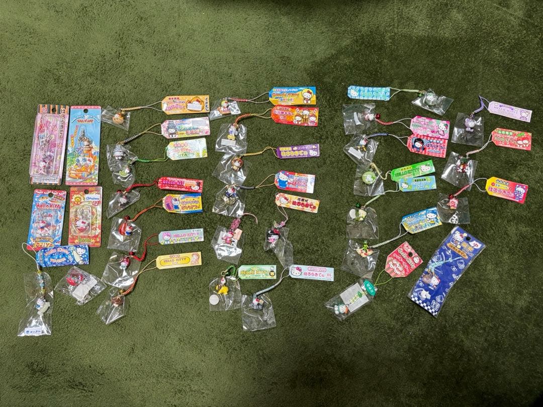 ご当地キティ　根付け　チャーム　未使用　32個　2000年代　キティストラップ