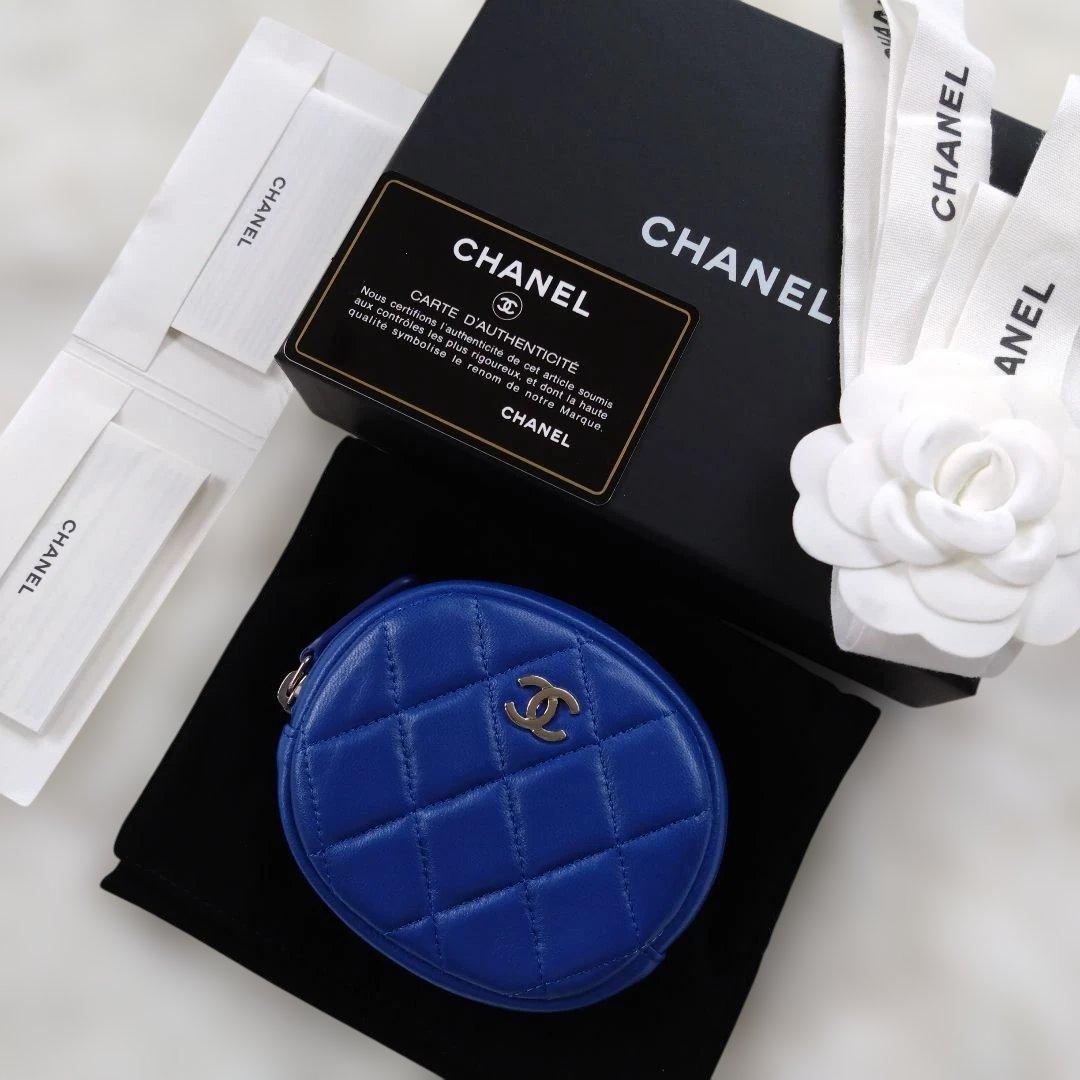 未使用 CHANEL マトラッセ ラウンドケース ココ ブルー ラムスキン