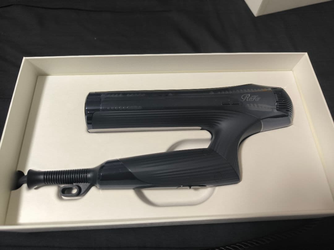 新品未使用/国内正規品リファ ドライヤースマートW海外対応refa