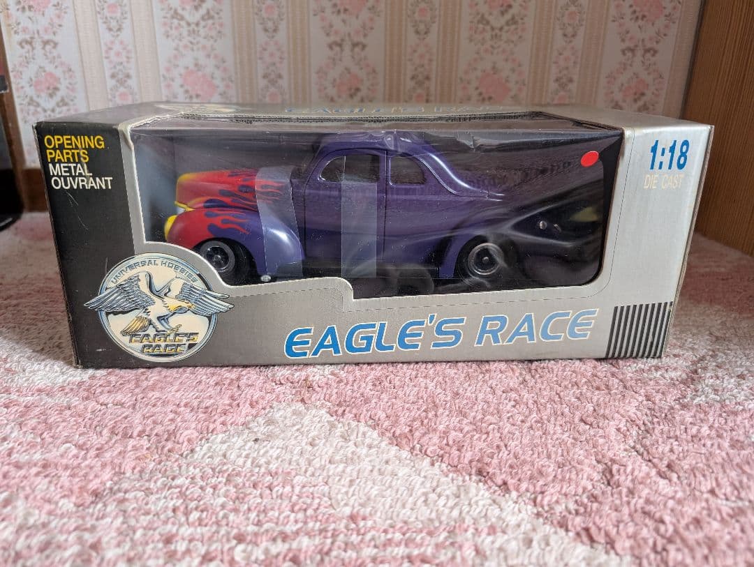 ミニカー Eagle's Race 1940 Ford Deluxe 1/18