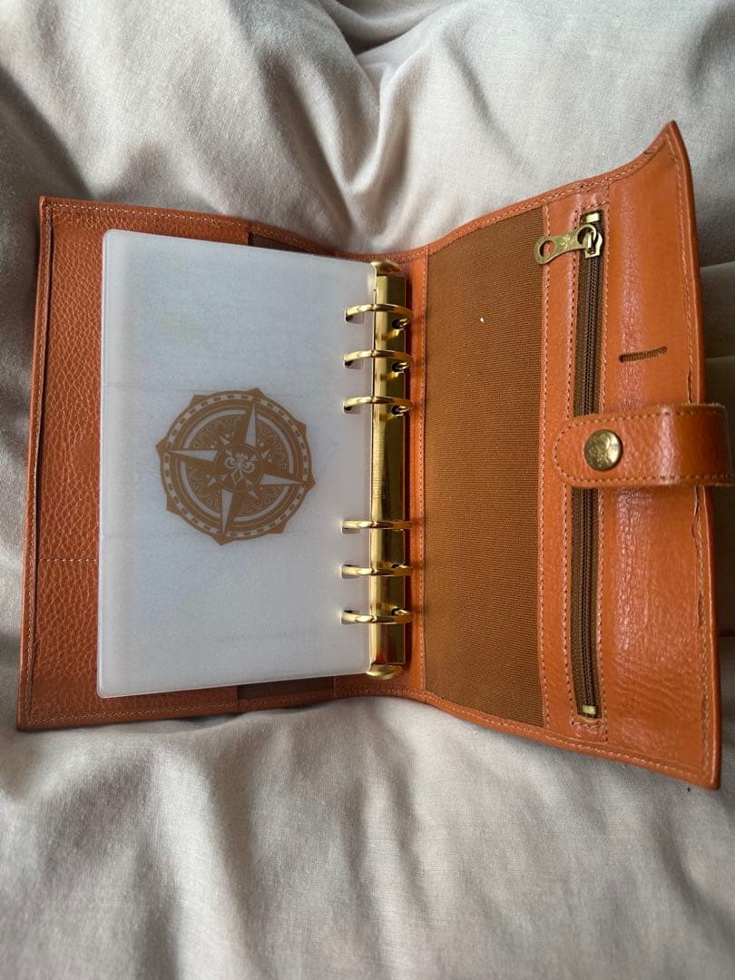 イルビゾンテ　スケジュール帳カバー　キャメル