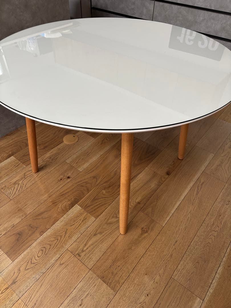 新品同様 カール・ハンセン＆サンBA103 ホワイト円形 ダイニングテーブル