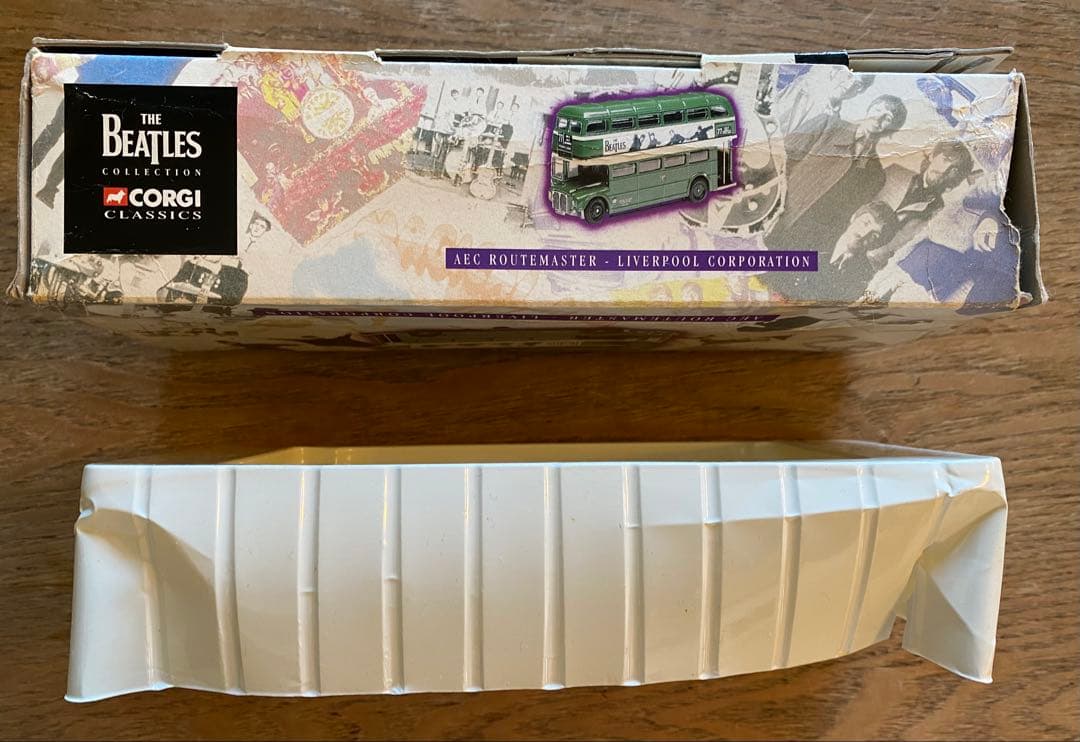 THE BEATLES COLLECTION ロンドンバス