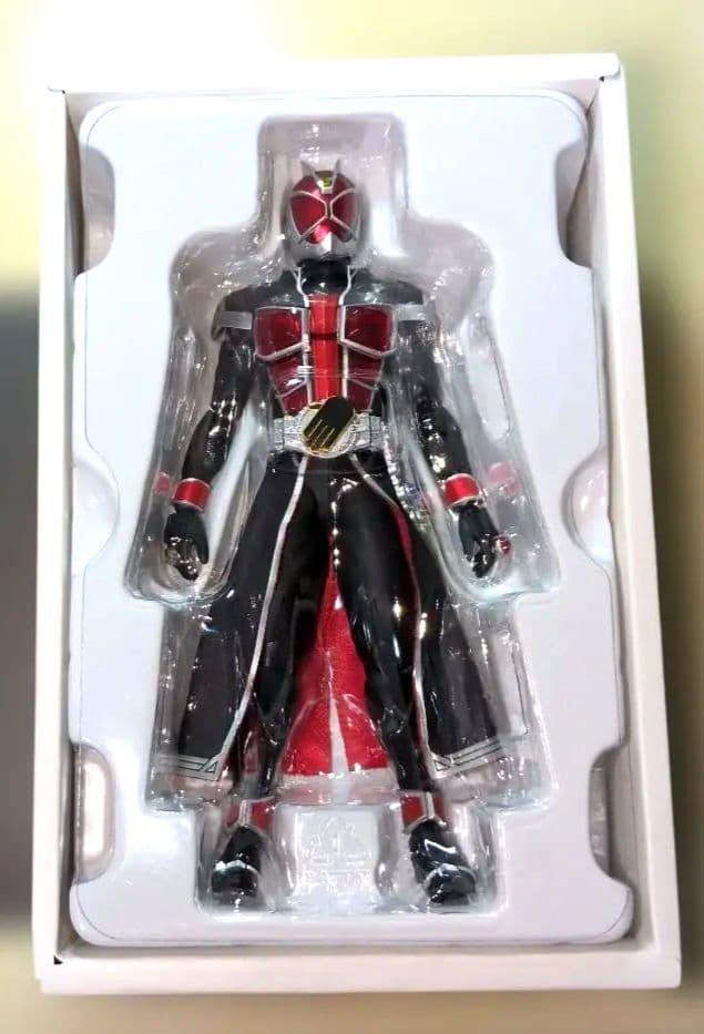 S.H.Figuarts（真骨彫製法）仮面ライダーウィザード フレイムスタイル