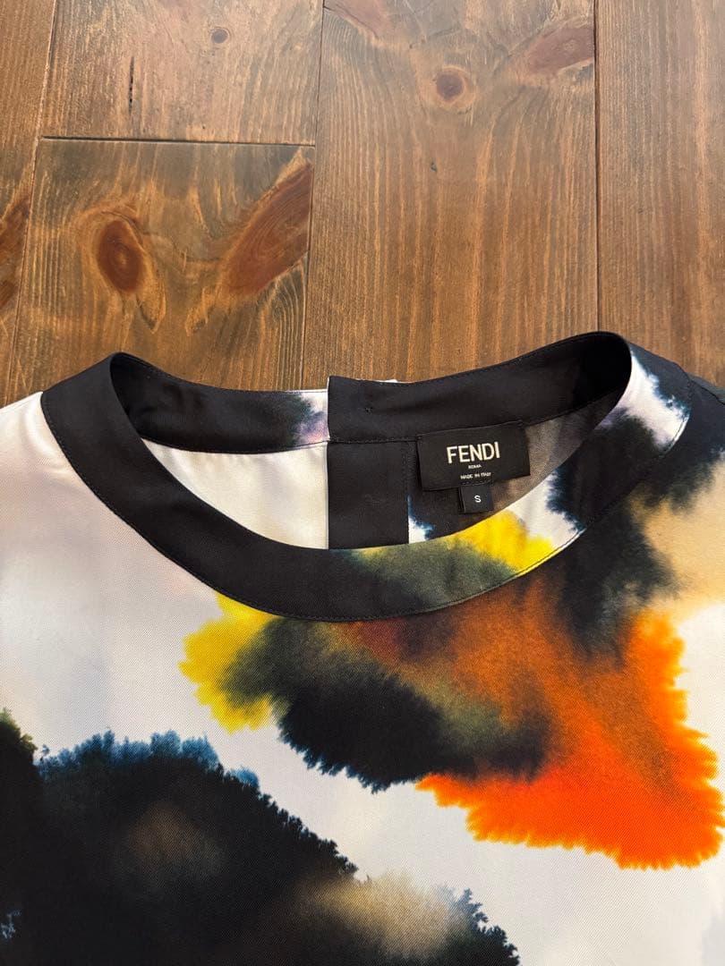 新品未使用★FENDIシルクカットソー★FENDIフェンディーロンハーマン