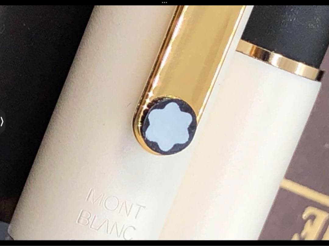 モンブラン　未使用に近い極美品レア純白ホワイトカラー軸SラインNo2118万年筆