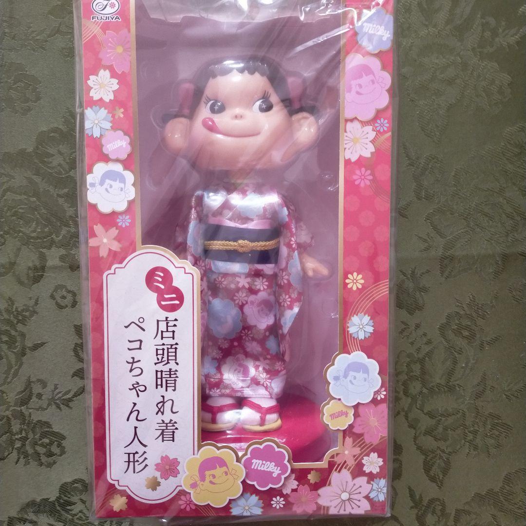 新品未使用未開封 不二家 ペコちゃん 首振り人形