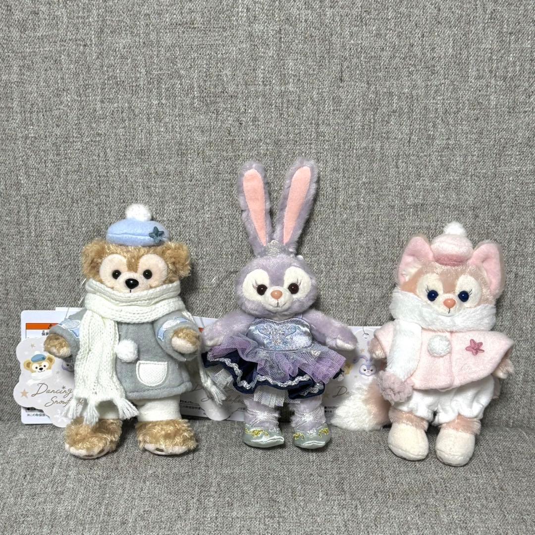 タイムセール！東京ディズニーシー　ダンシングスノーフレークス　ぬいぐるみバッジ