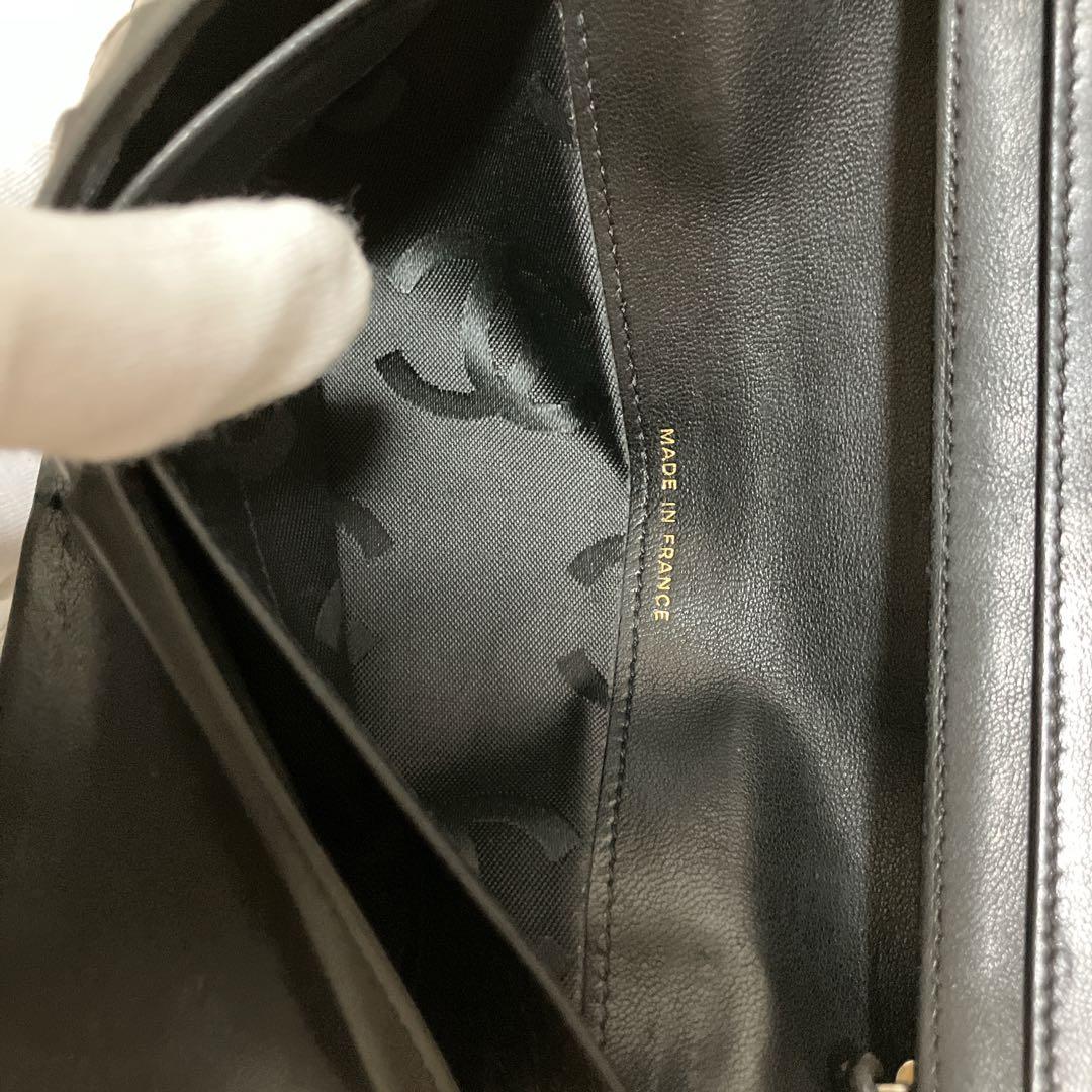 ✨本物鑑定済✨CHANEL キャビアスキン　ココマーク　二つ折り　長財布　黒