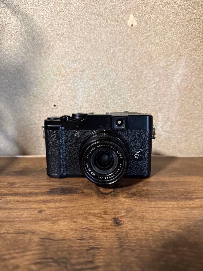 Fujifilm X10 ブラックコンパクトデジタルカメラFUJIFILMX10