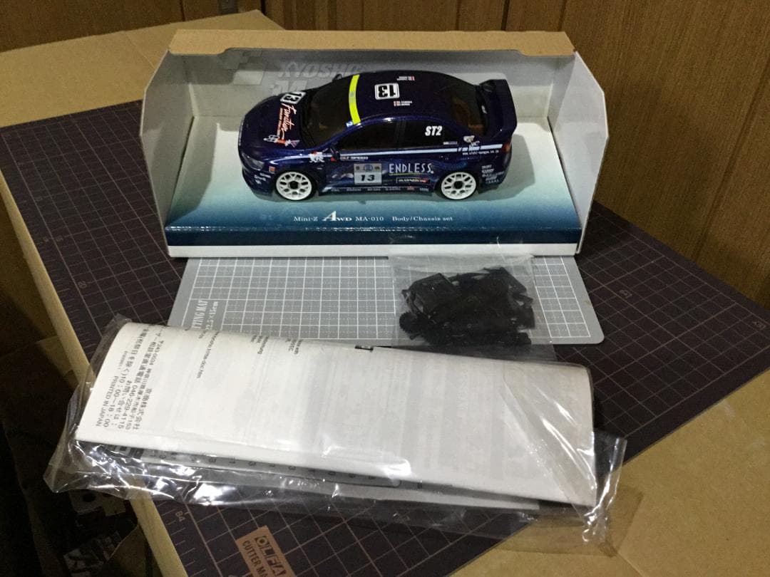 ミニッツ　 三菱ランサーエボリューションＸ　ボディ・シャシーセット （新品）