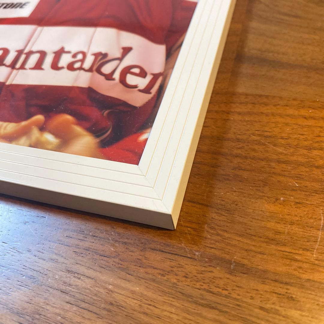 フェルナンド・アロンソ 直筆サイン入りフェラーリガイド ＆ 額装付きA4判写真