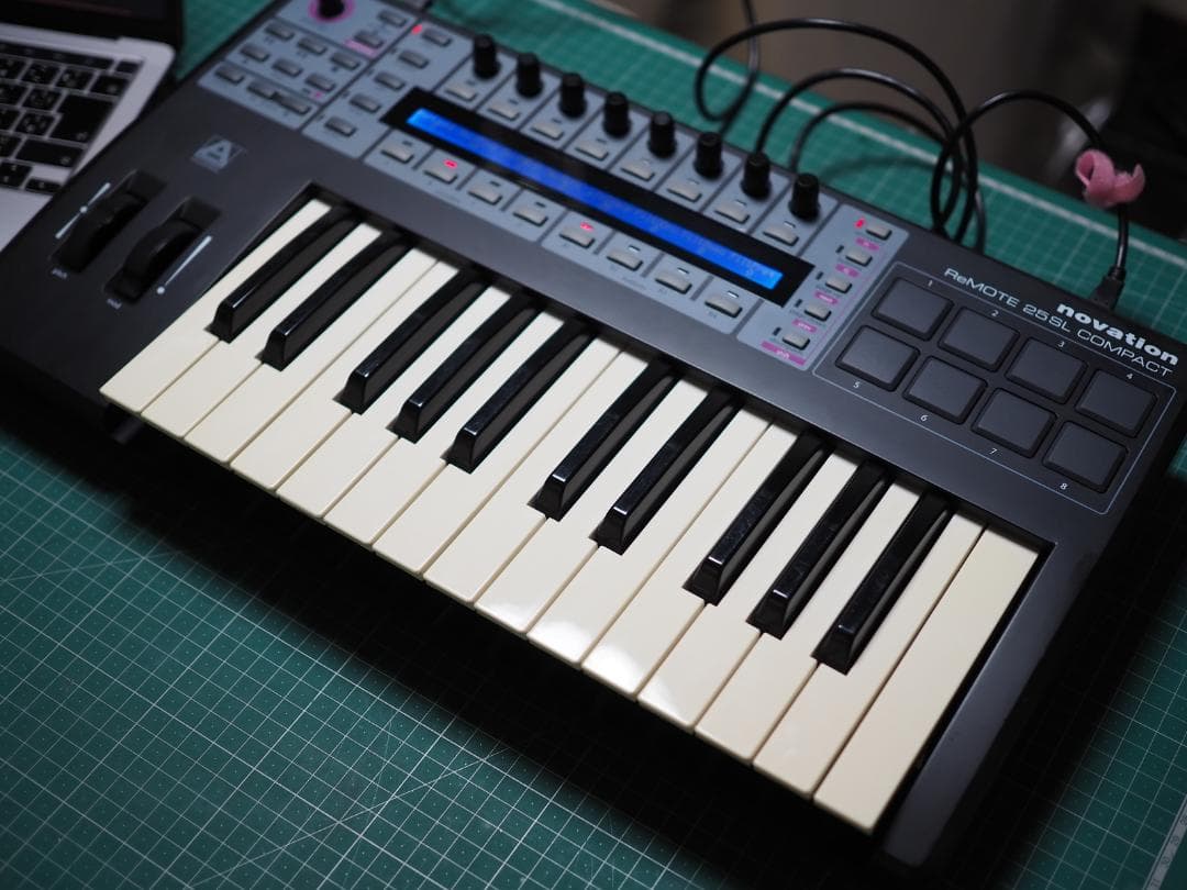 【中古・動作確認済】Novation ReMOTE 25 SL COMPACT