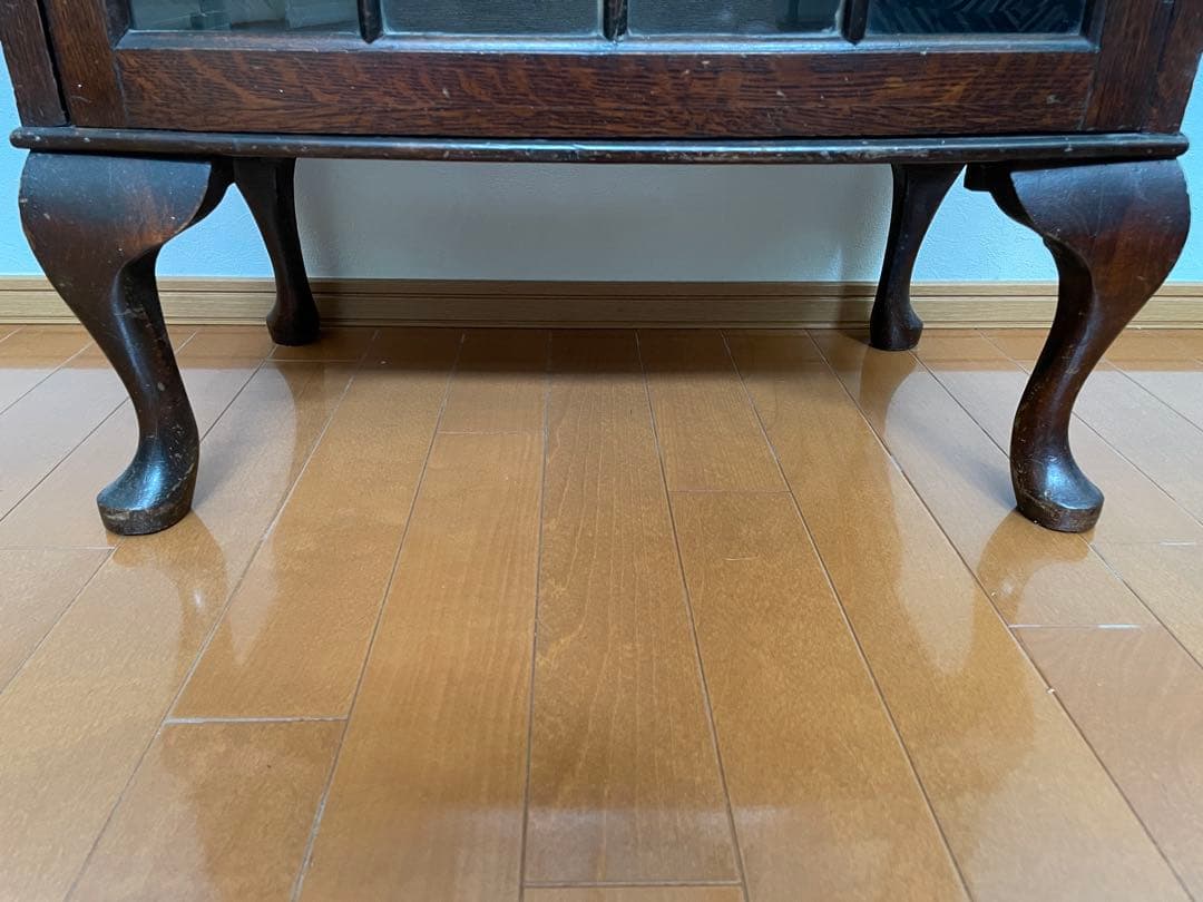 イギリスアンティーク家具　 ガラスキャビネット