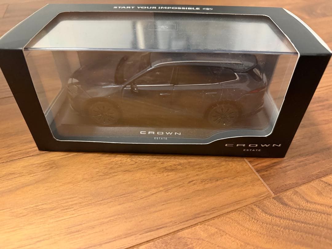 CROWN 1/30モデルカー 黒