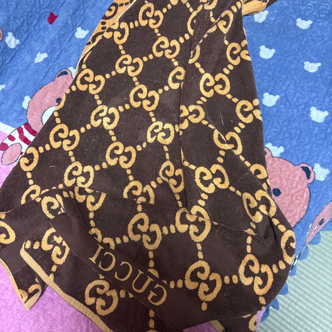中古　グッチ　GUCCI GGロゴ バスタオル