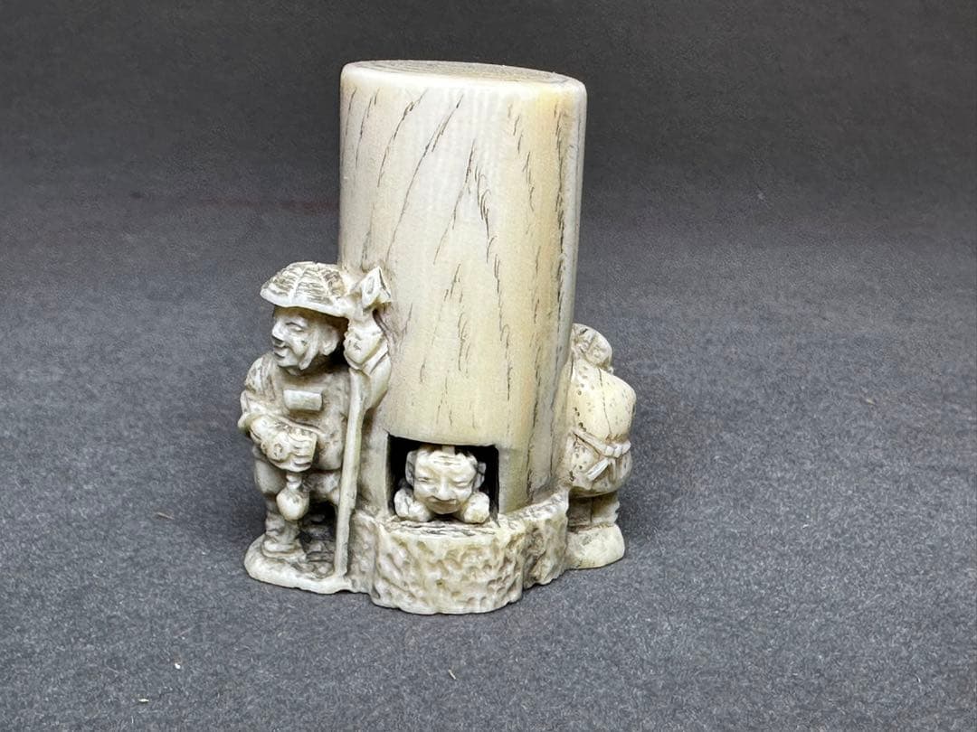 極上　根付　奈良 大仏柱 煙草 大彫刻 置物　細密細工　骨董　アンティーク在銘