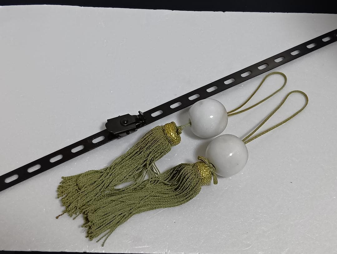 浄土宗　六字名号（南無阿弥陀仏） 掛軸 山本和真作 （風鎮と吊り具付き）