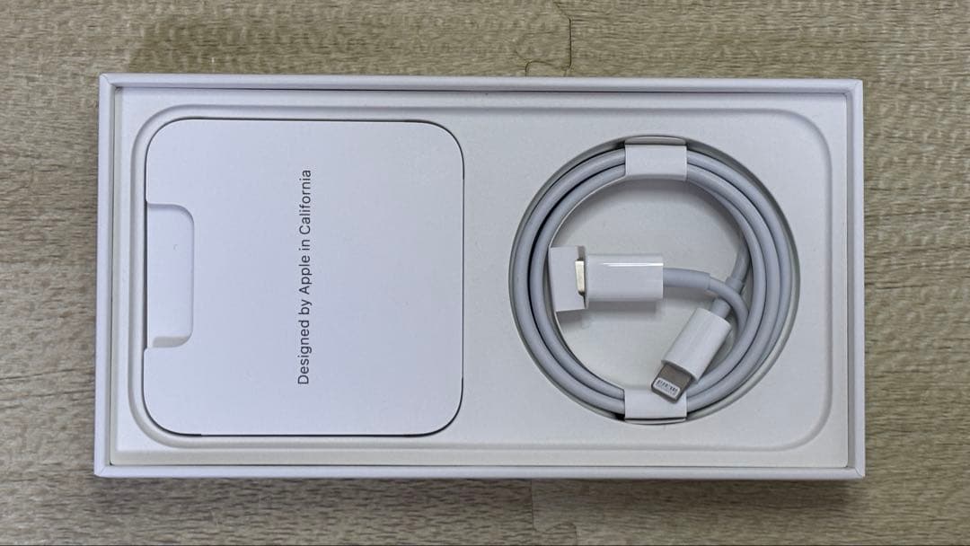 [特典山盛り]iPhone13(美品) バッテリー最大容量96%(純正交換)