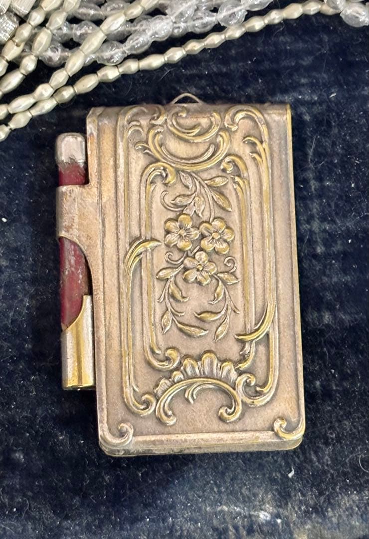 フランスアンティーク　カルネドバル　ヴィクトリアン　シャトレーン