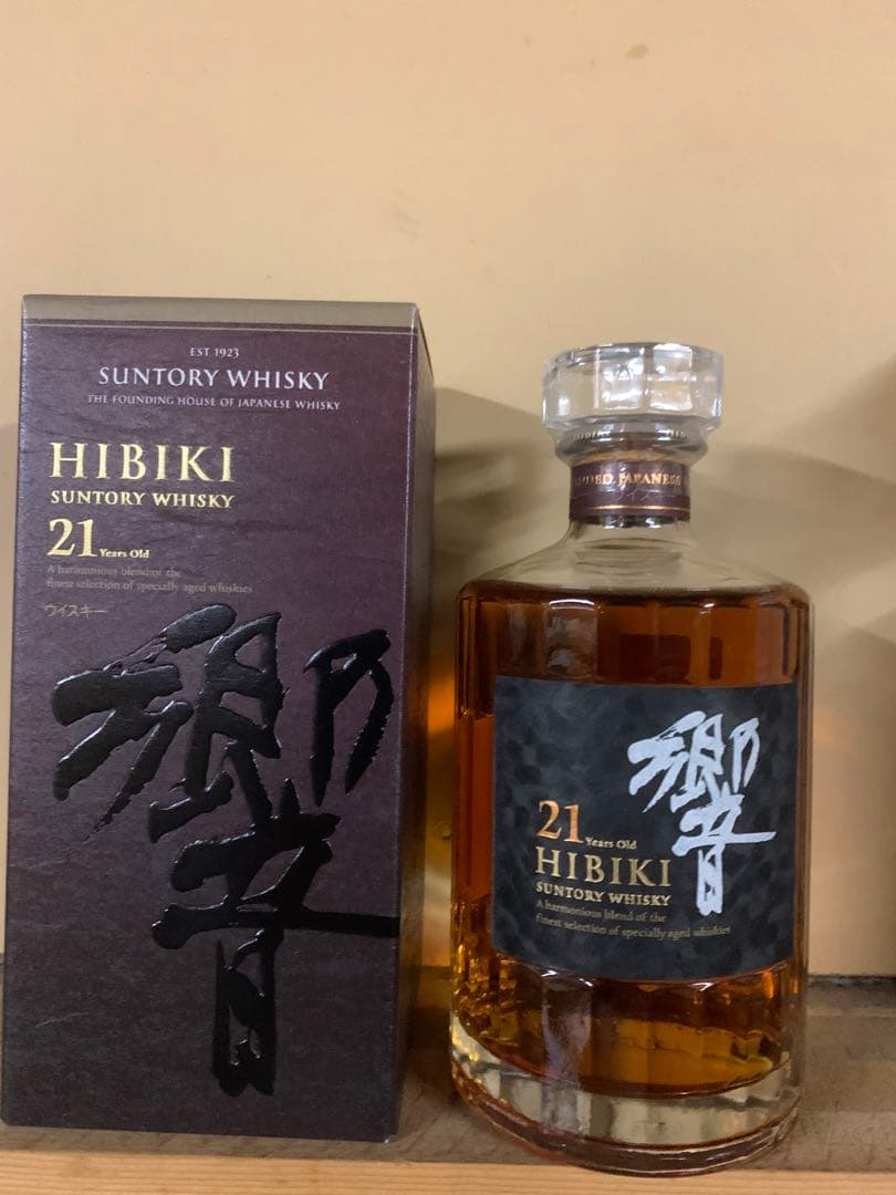 響 HIBIKI サントリーウイスキー 21年 750ml ①