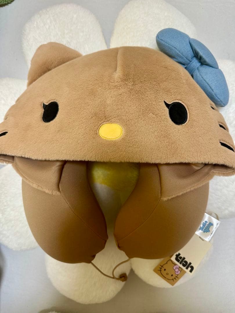 【海外限定】Hello Kitty x TBH トラベルブランケット等3点セット