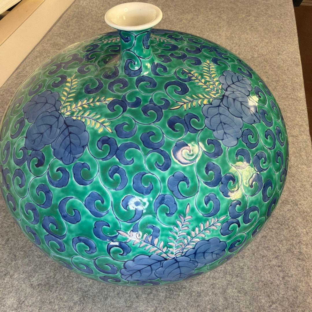 有田焼伝統工芸・総手描き 色鍋島様式唐草文様桐絵飾り花瓶 陶芸作家 藤井錦彩 作