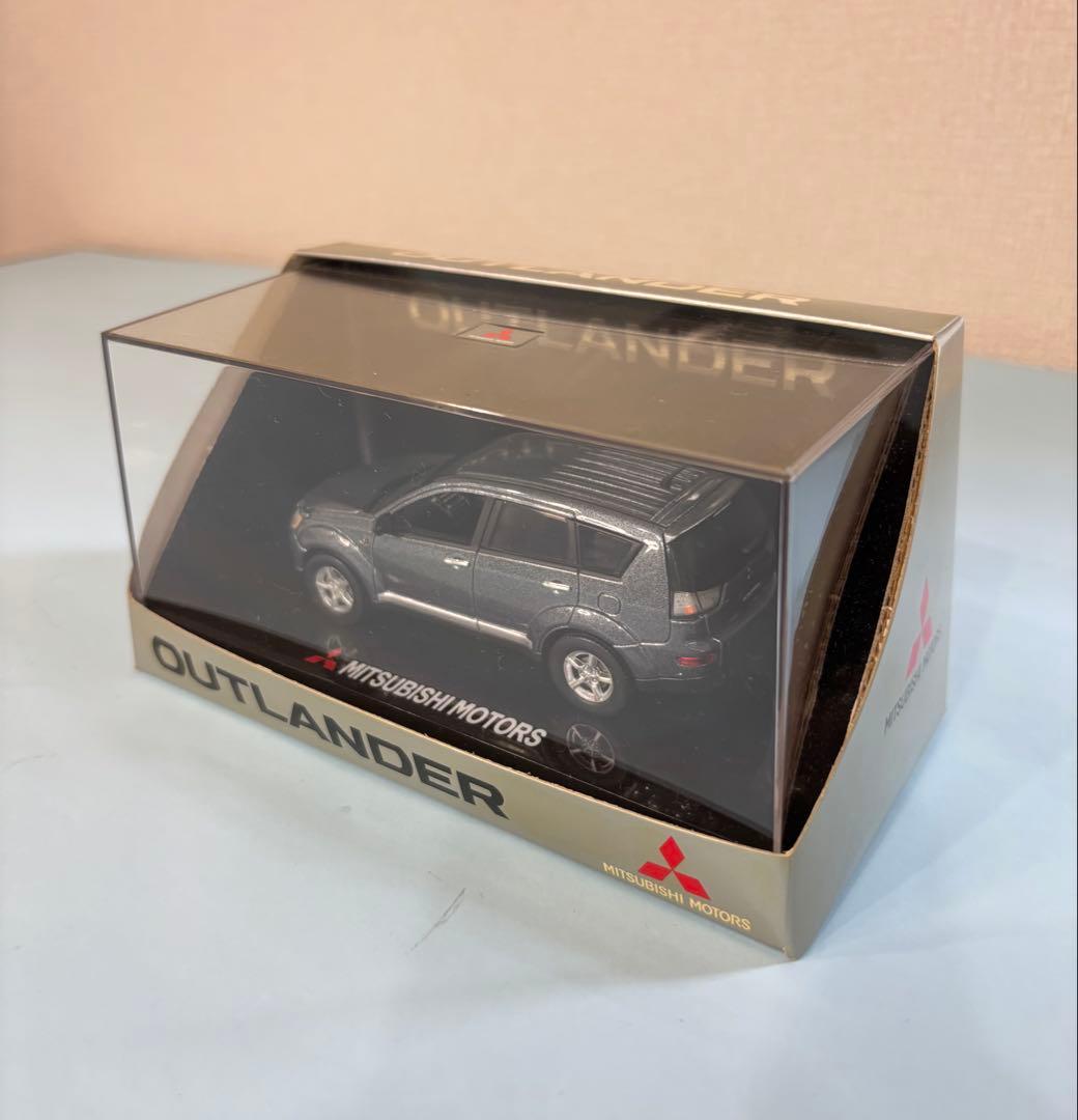 ミニカー　三菱　車種：OUTLANDER　グレー①　＃⑬