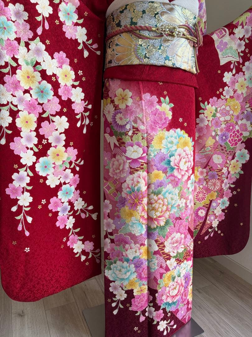 《特別最終価格❣️①•８／末迄》⭐️華やかで可愛い振袖フルセット　正絹　成人式