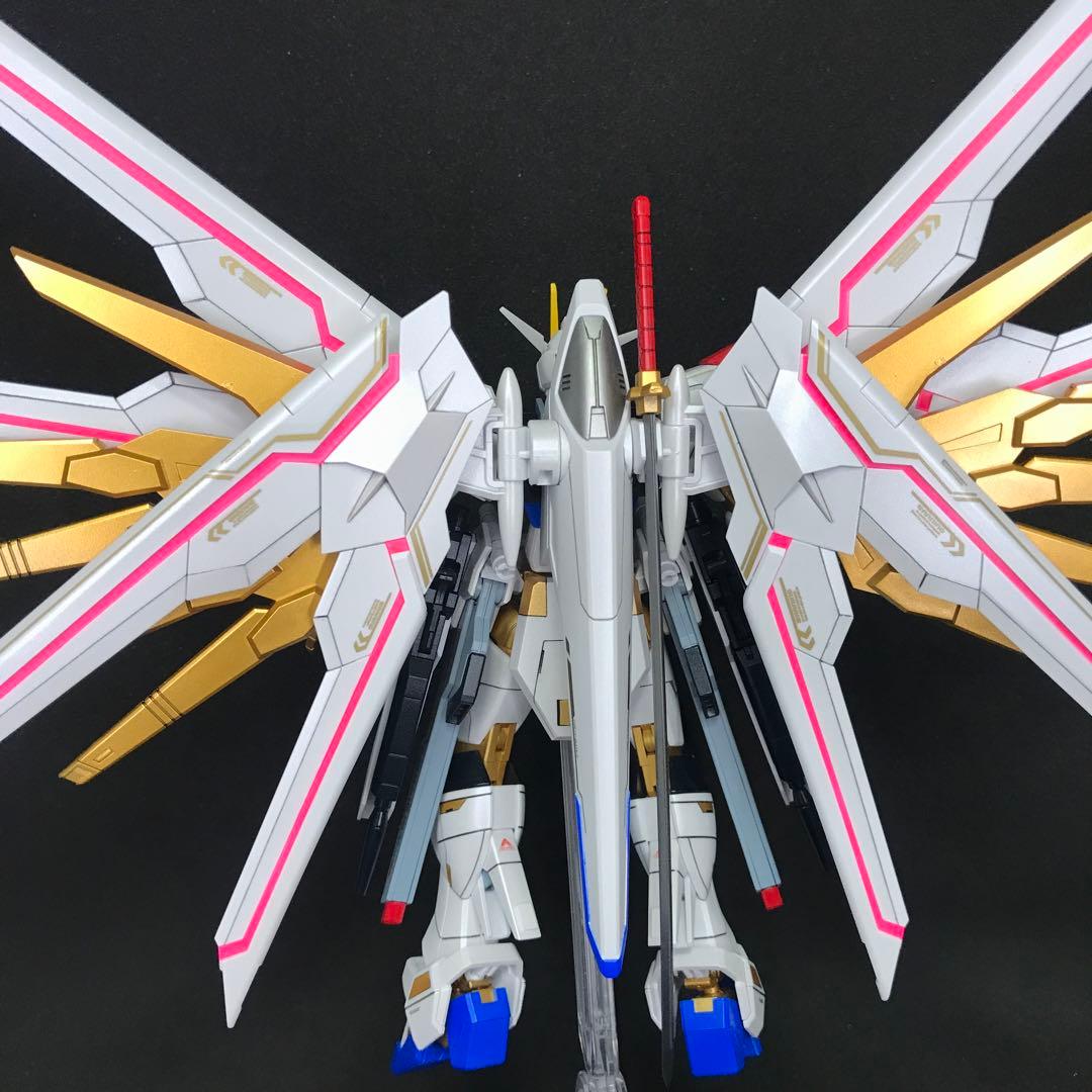 HG 1/144 マイティーストライクフリーダムガンダム 完成品 塗装品