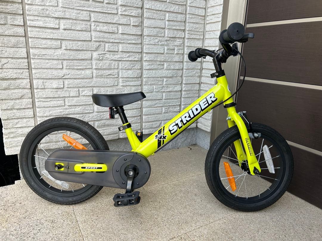 ストライダー14インチ ライムグリーン