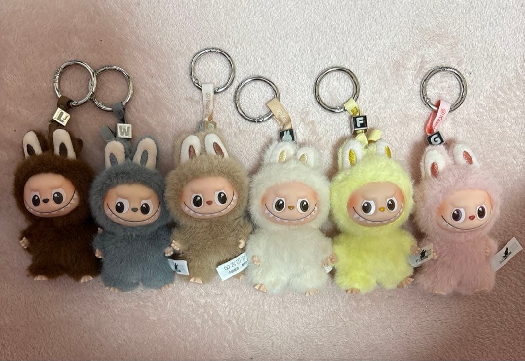 【正規品】POPMART イニシャルラブブ PIN FOR LOVE