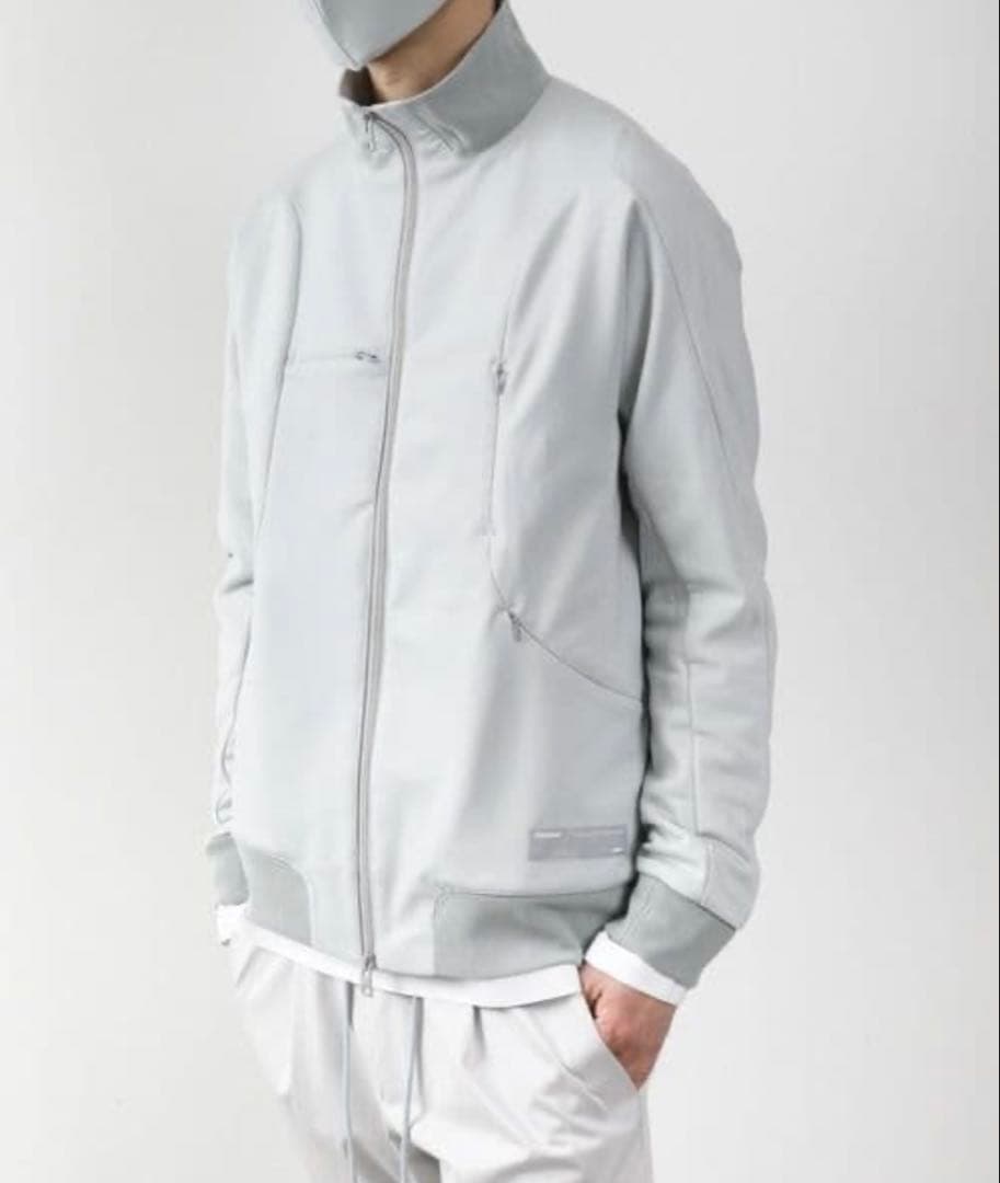 ATTACHMENT TECHNICALTRACKJACKET サイズ3