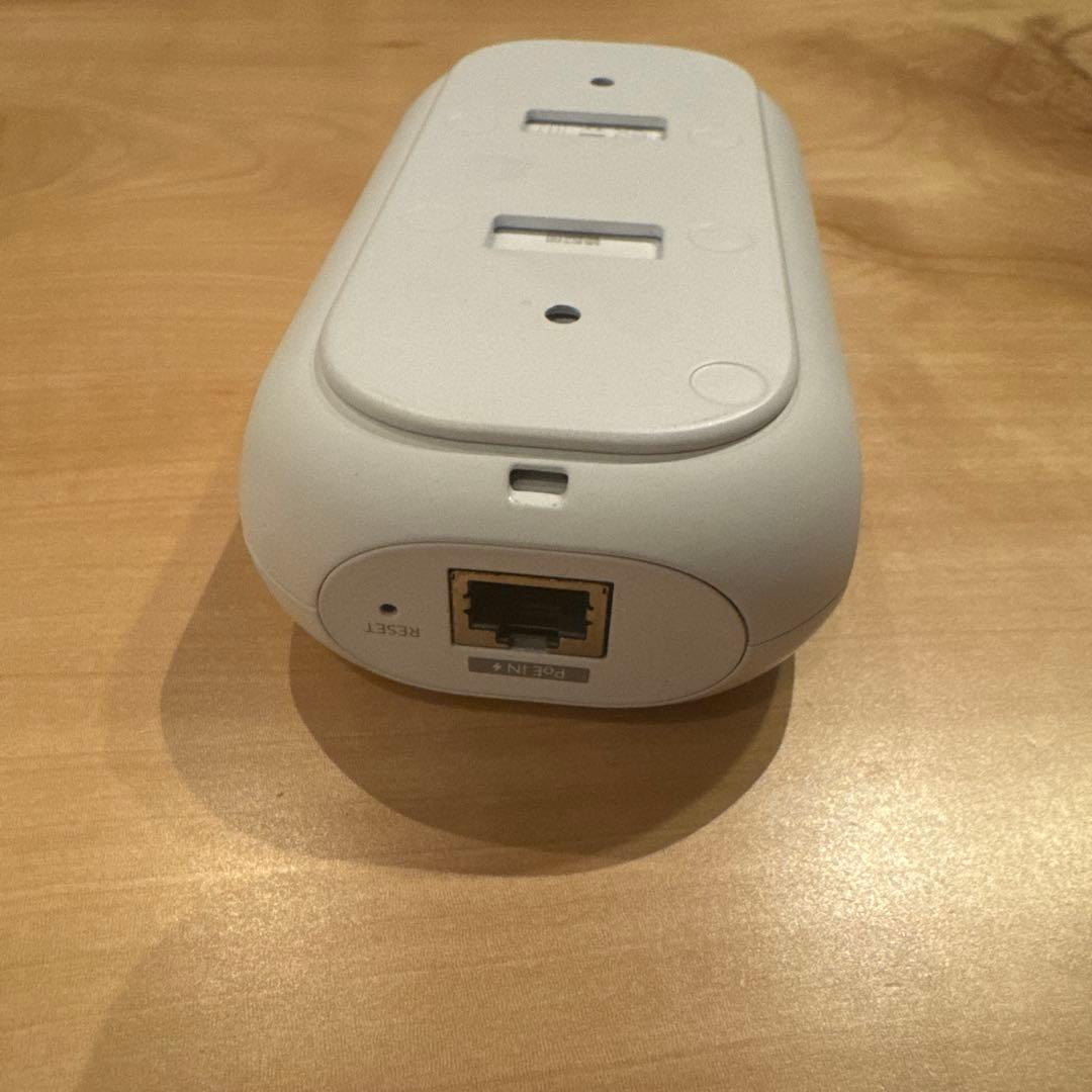 Ubiquiti AI Theta Hub ＋ レンズ1個