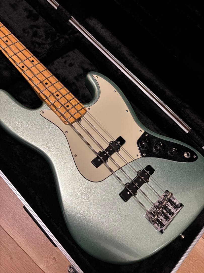 ベース American Professional II Jazz Bass