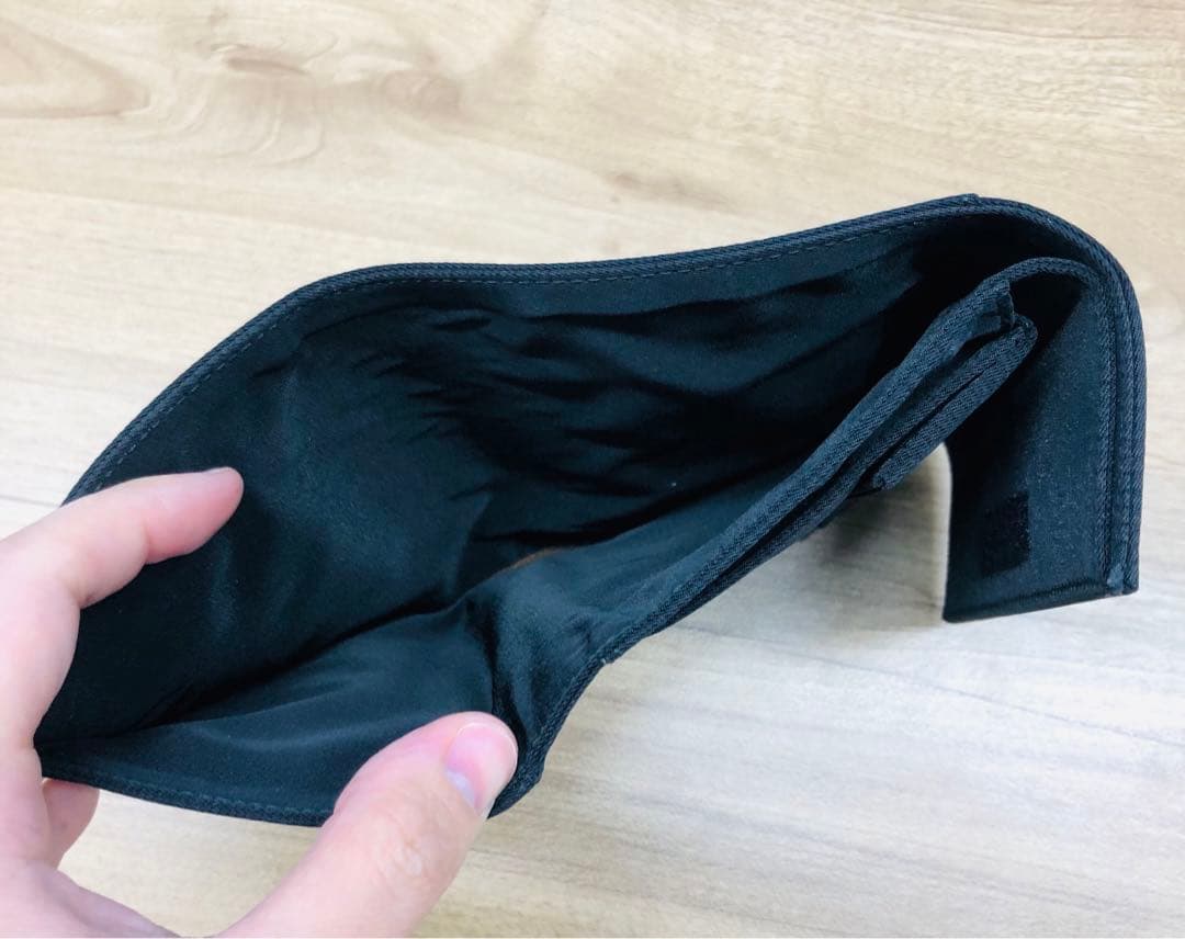 新品！ PRADA 3つ折り財布 ブラック