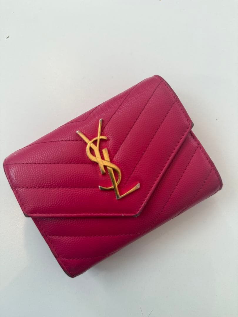 YSL ピンクレザー 三つ折り財布