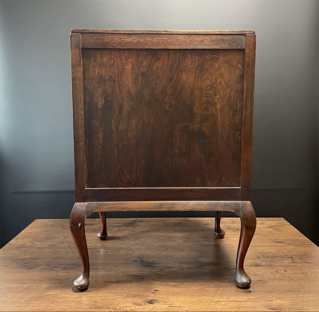 英国アンティーク　Fyne Ladye music cabinet オーク材