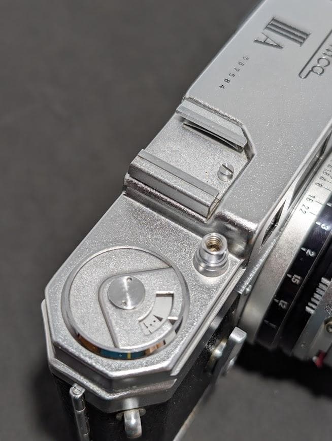 【外観美品・ 完動品】KONICA ⅢA 50mm F1.8 フィルムカメラ