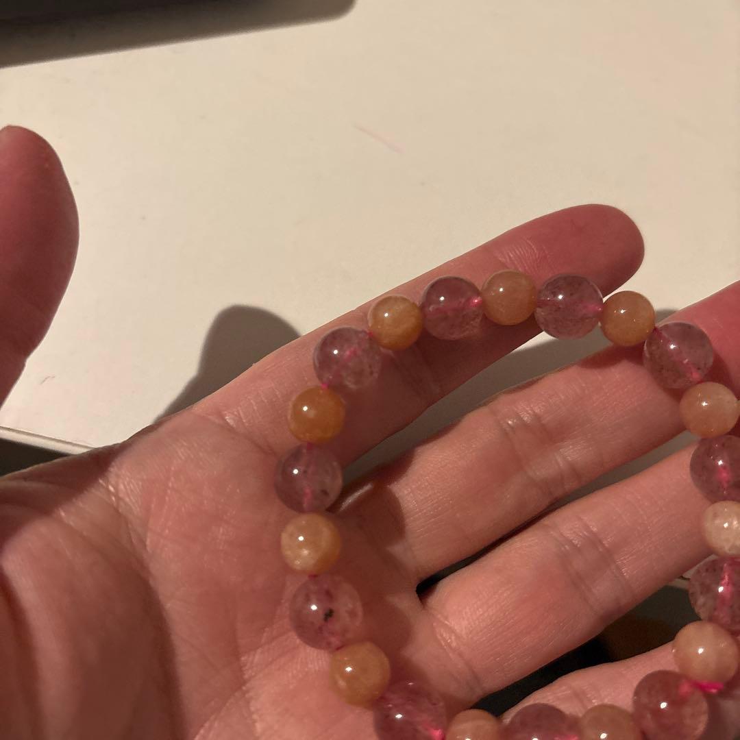 オレンジムーンストーンとストロベリークオーツを組み合わせてみました！かわいい！