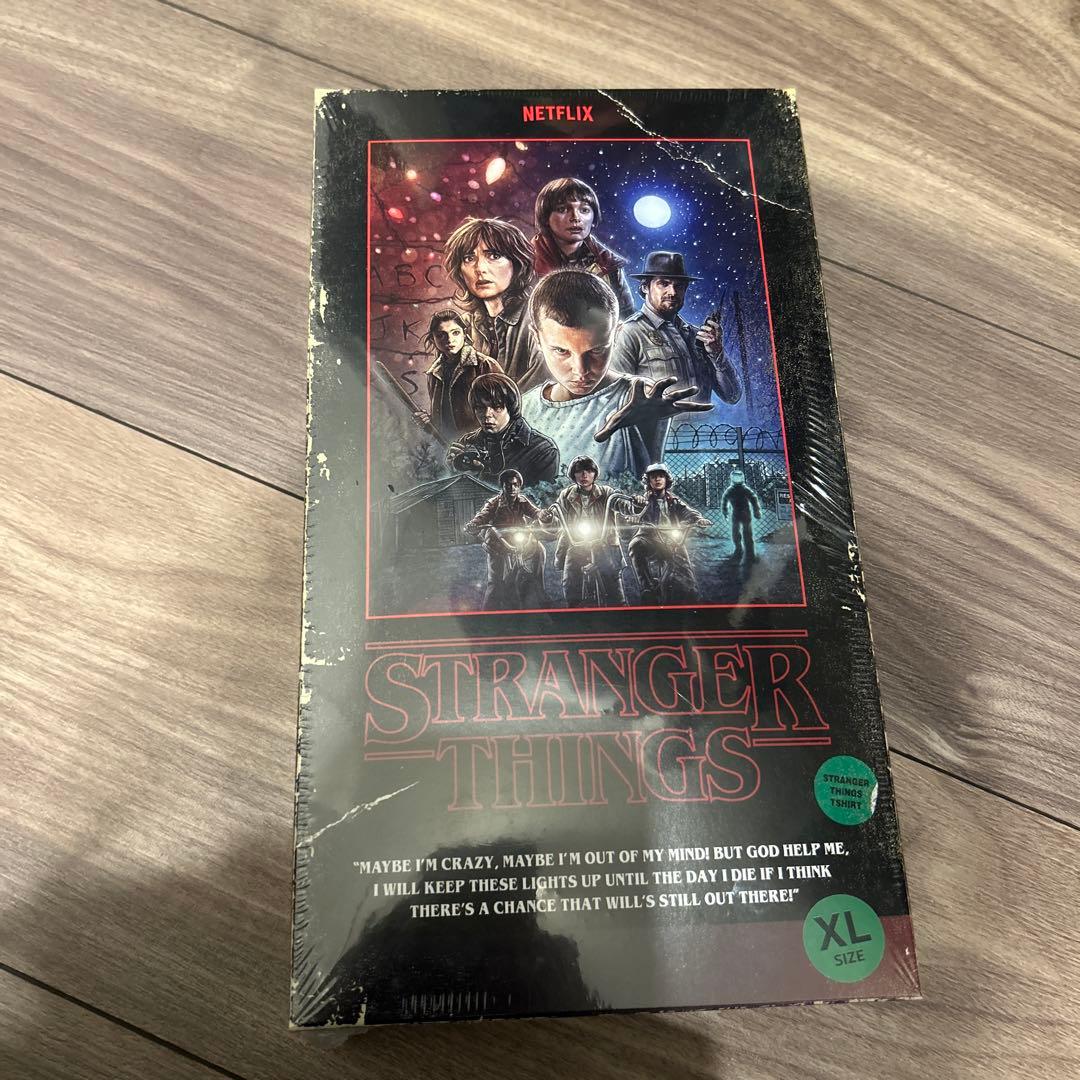 レア品 STRANGER THINGS Tシャツ XL