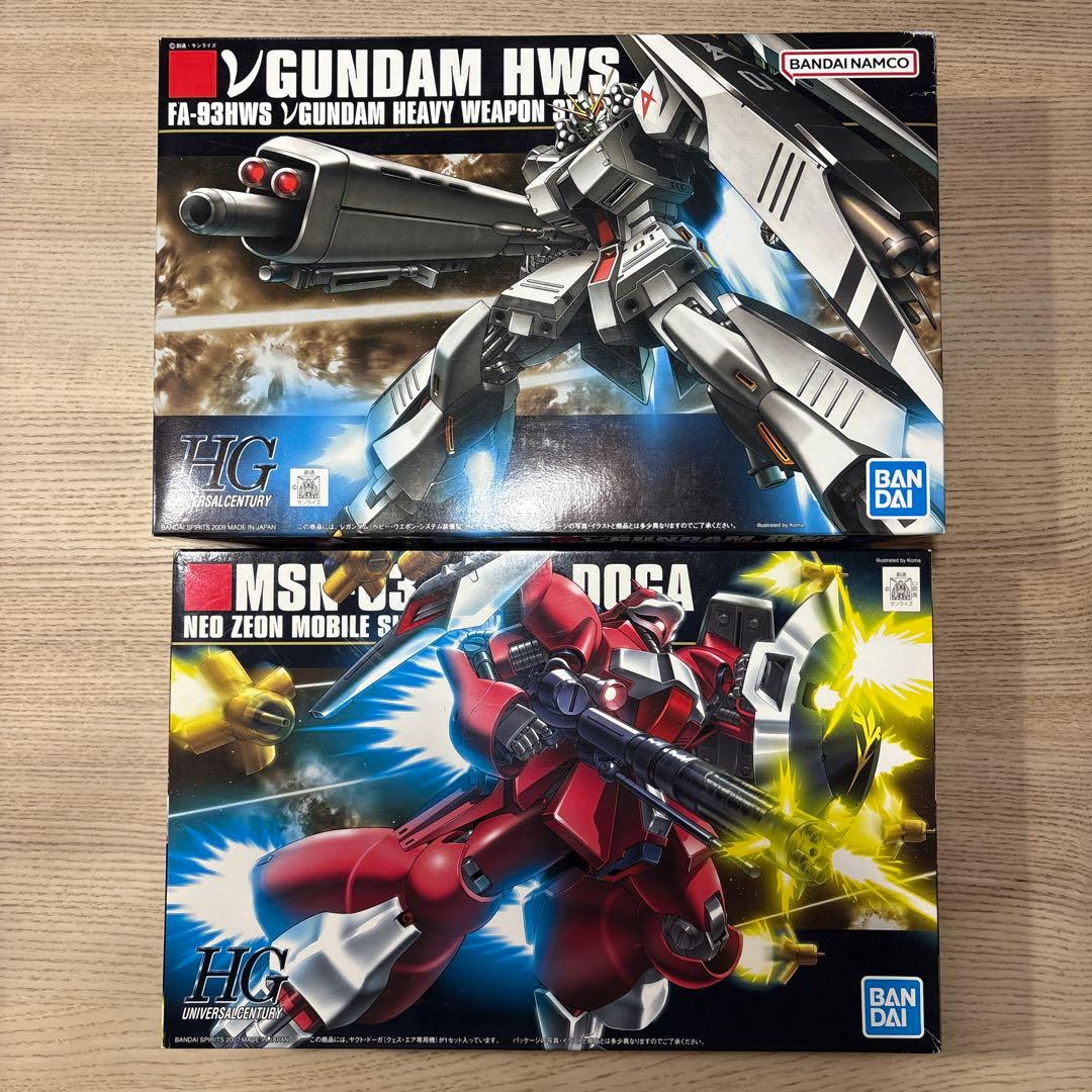 ガンプラHGセット　νガンダムHWS、ヤクトドーガ（クエスエア機）