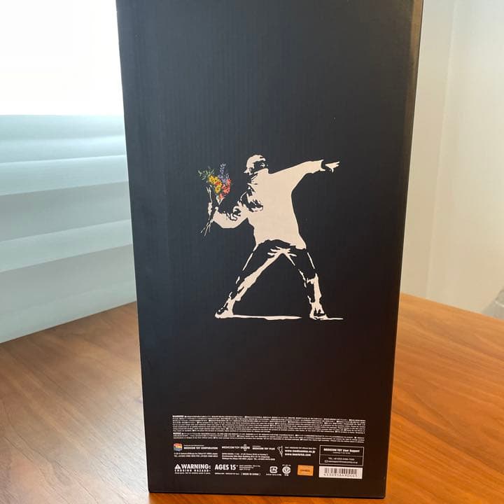 正規品‼︎ 廃盤‼︎ FLOWER BOMBER バンクシー フィギュア 箱付 ‼︎