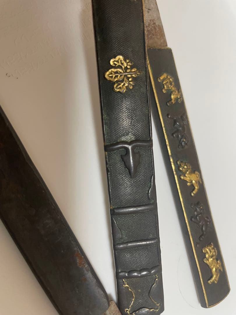 S*e様 蔵出　江戸時代　小柄小刀　獅子　五三桐紋図刀鞘図　銘　近江守久道　ペー