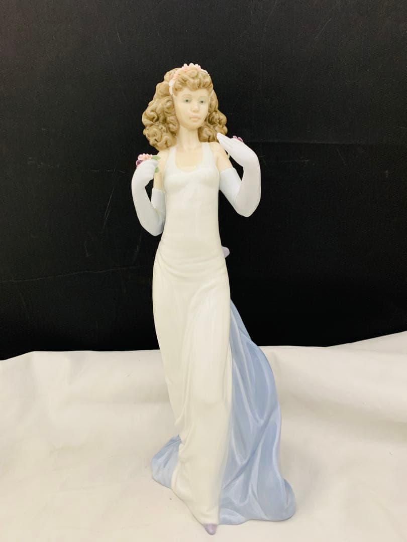 LLADRO 女性　花　置物　飾物