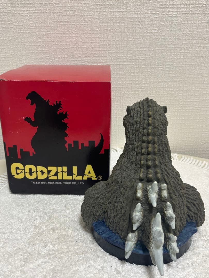 ゴジラ　初ゴジ　キンゴジ　胸像 タキ・コーポレーション 2個セット　箱付き