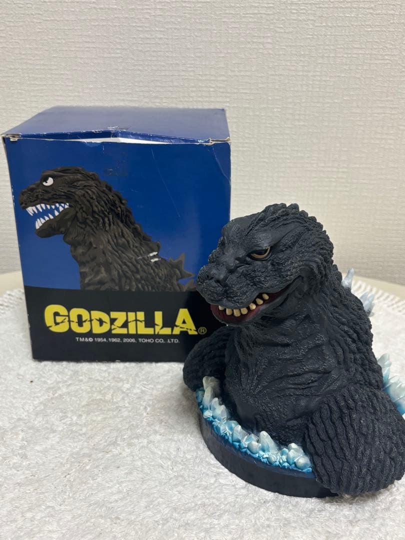 ゴジラ　初ゴジ　キンゴジ　胸像 タキ・コーポレーション 2個セット　箱付き