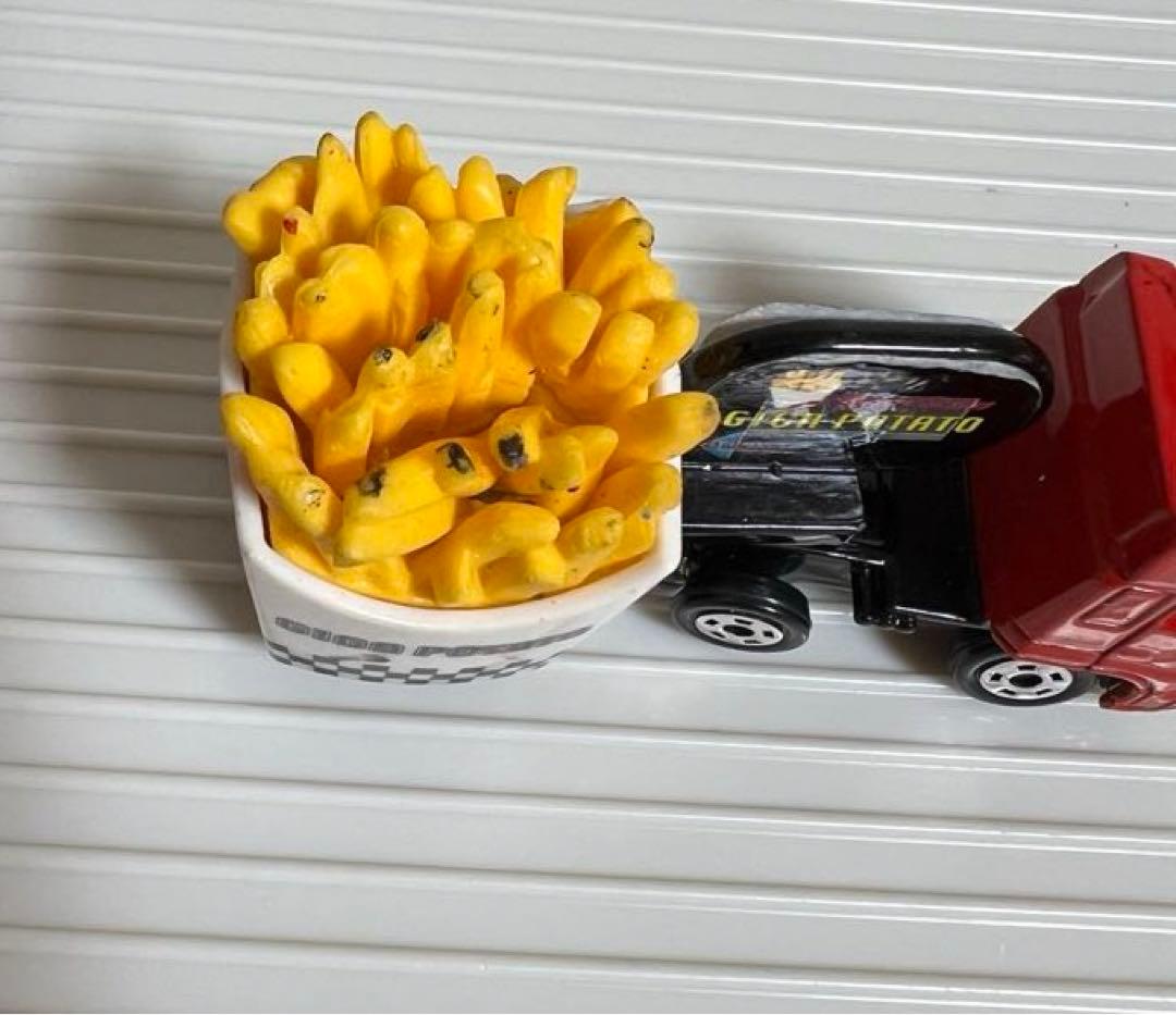 トミカのミニカーのセット